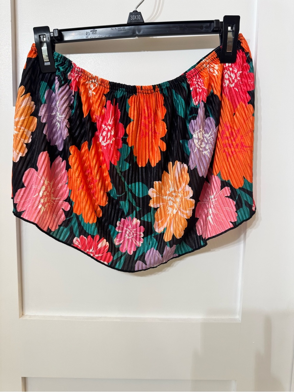 Floral pleated tube top